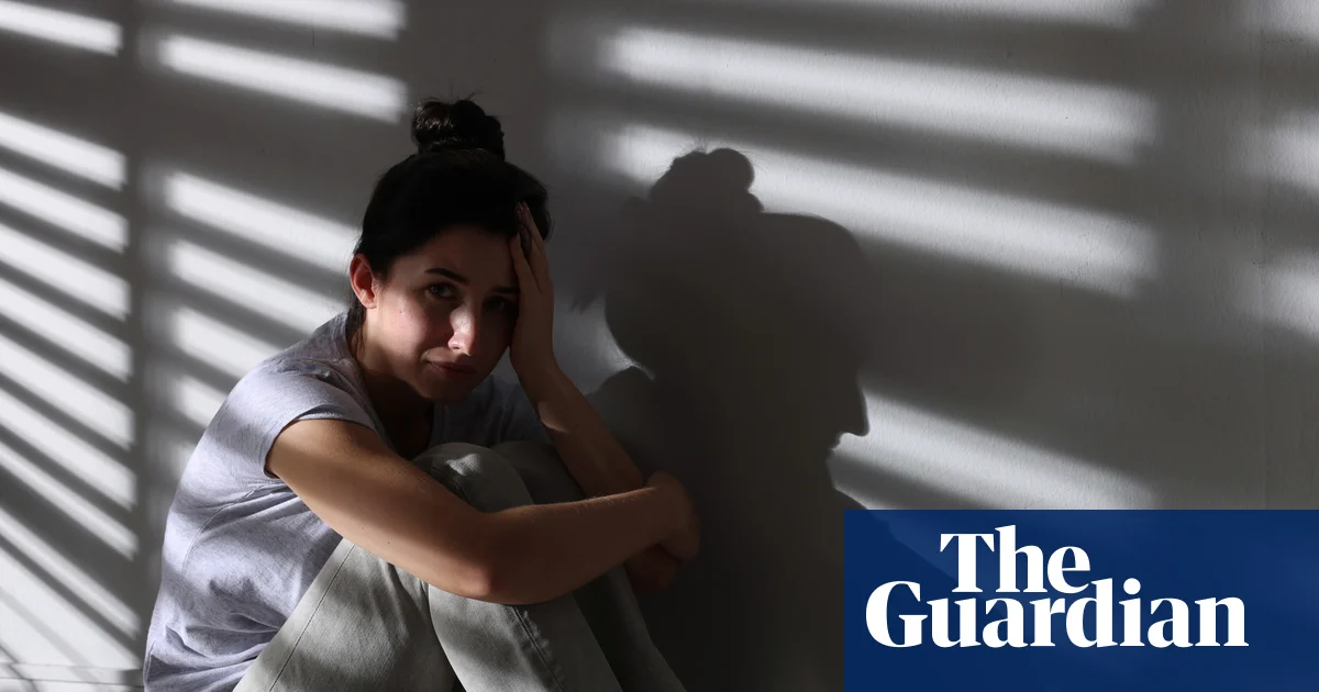 Novo estudo levanta preocupações sobre chatbots de IA alimentando pensamentos delirantes | IA (inteligência artificial)