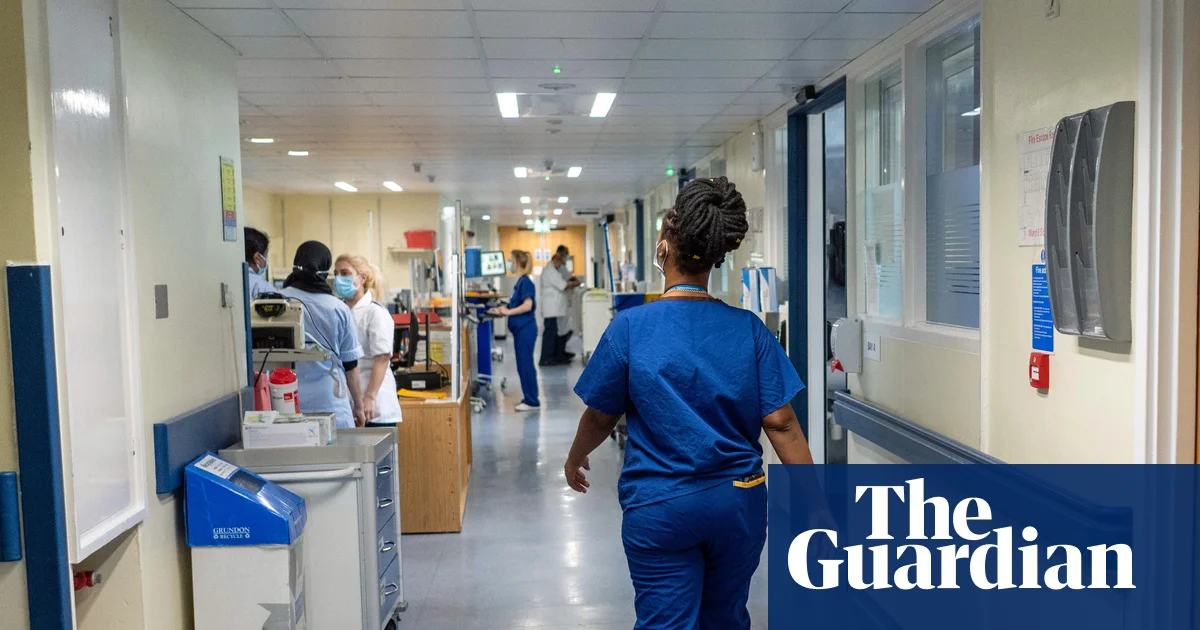 Estudante é a segunda pessoa a morrer de surto de meningite em Kent, diz MP | Meningite