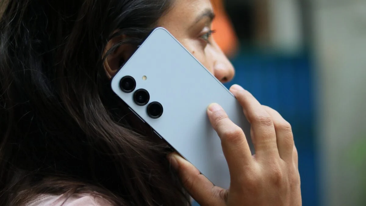 Samsung lista quais apps funcionam diretamente via satélite em celulares Galaxy