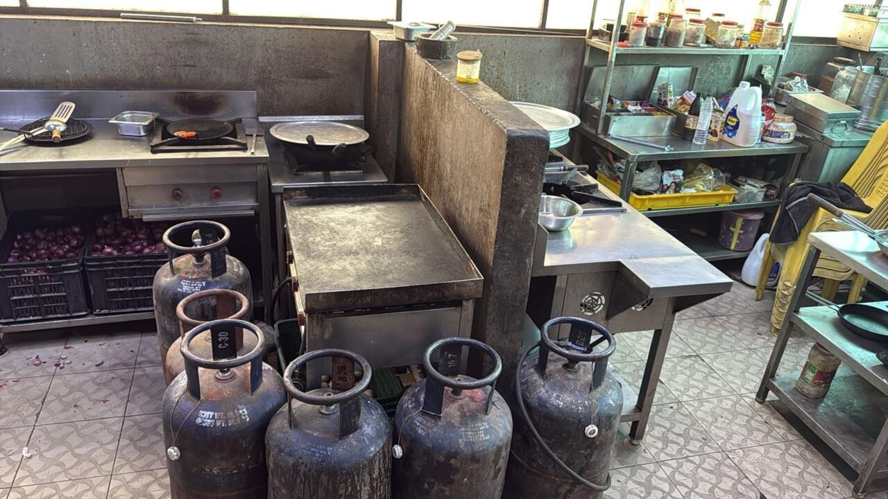 ‘Reduzimos o cardápio’: crise do gás de cozinha atingiu restaurantes na Índia em meio à guerra no Irã