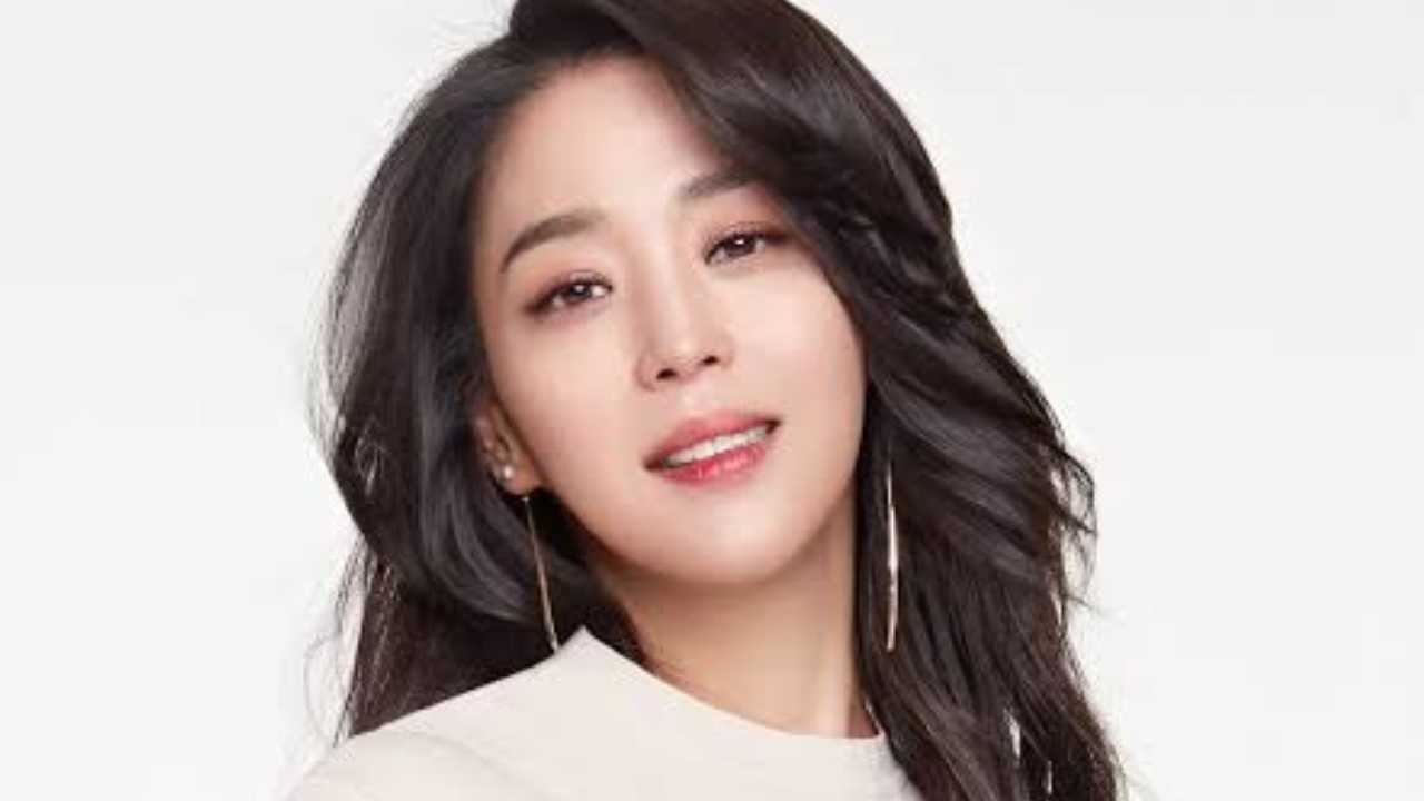 Han Go Eun via YouTube