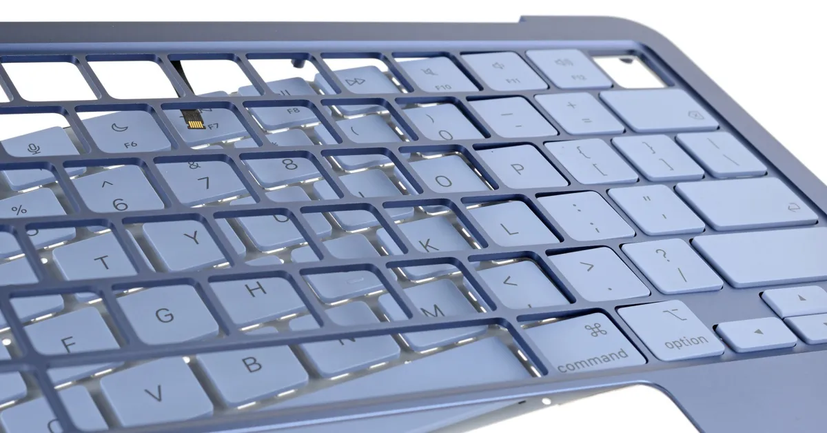 iFixit destrói o novo MacBook Neo, gosta (a maior parte) do que vê